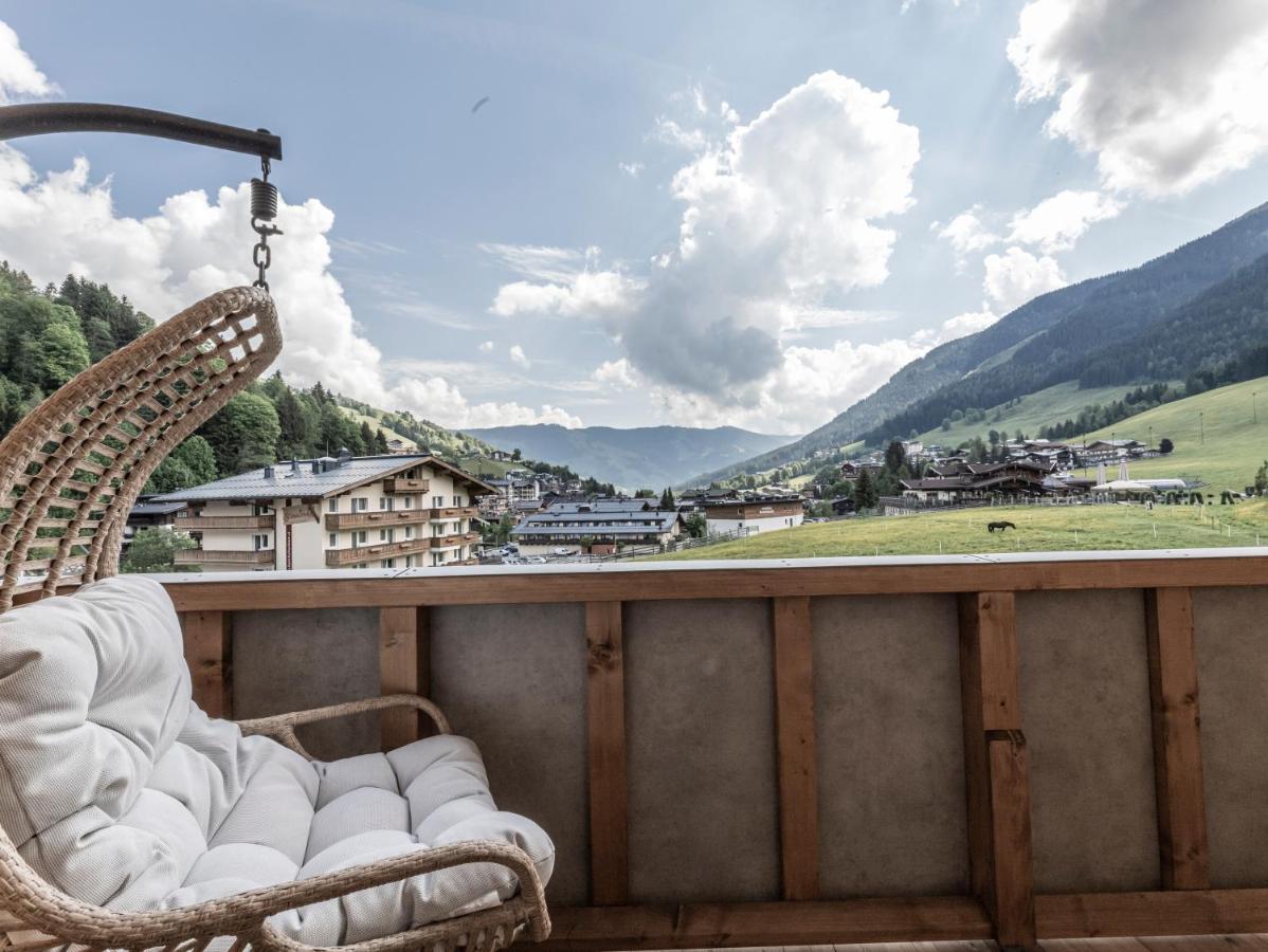 Frau Gans - Pure Mountain Apartments Saalbach-Hinterglemm Ngoại thất bức ảnh